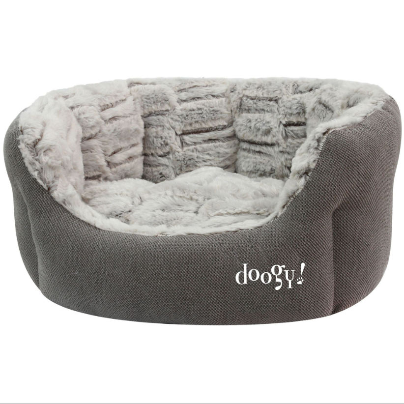 Corbeille ouatinée whooly pour chien et chat Doogy taupe de 65 cm avec intérieur en fausse fourrure très douce.